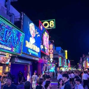 泰国芭提雅红灯区Walking Street避坑指南，助你畅游“欲望之都” “东方夏威夷”